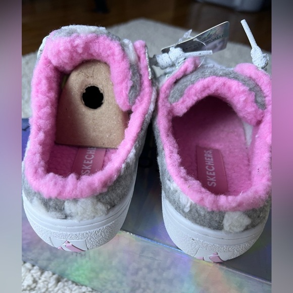 Kids Size 3 Sketchers Generation Cozy Slip on Shoes - Picture 8 of 10